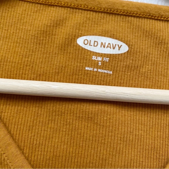 Slim Fit Ribbed Henley - Picture 5 of 9